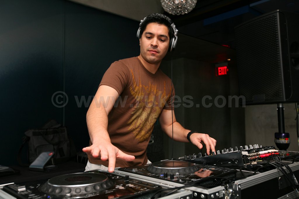 elevate3 028